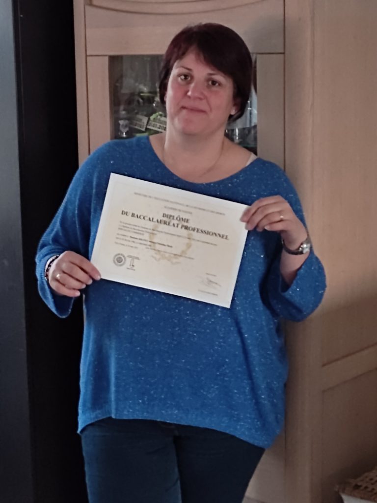 Témoignage VAE : Comme une lionne, Mélanie ne lâche rien !